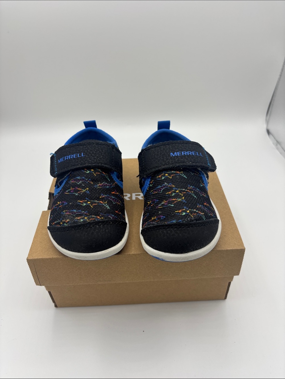 Merrell Toddler Velcro Blue/Black Water shoes with grip bottom. 4.5 & Runs wide!